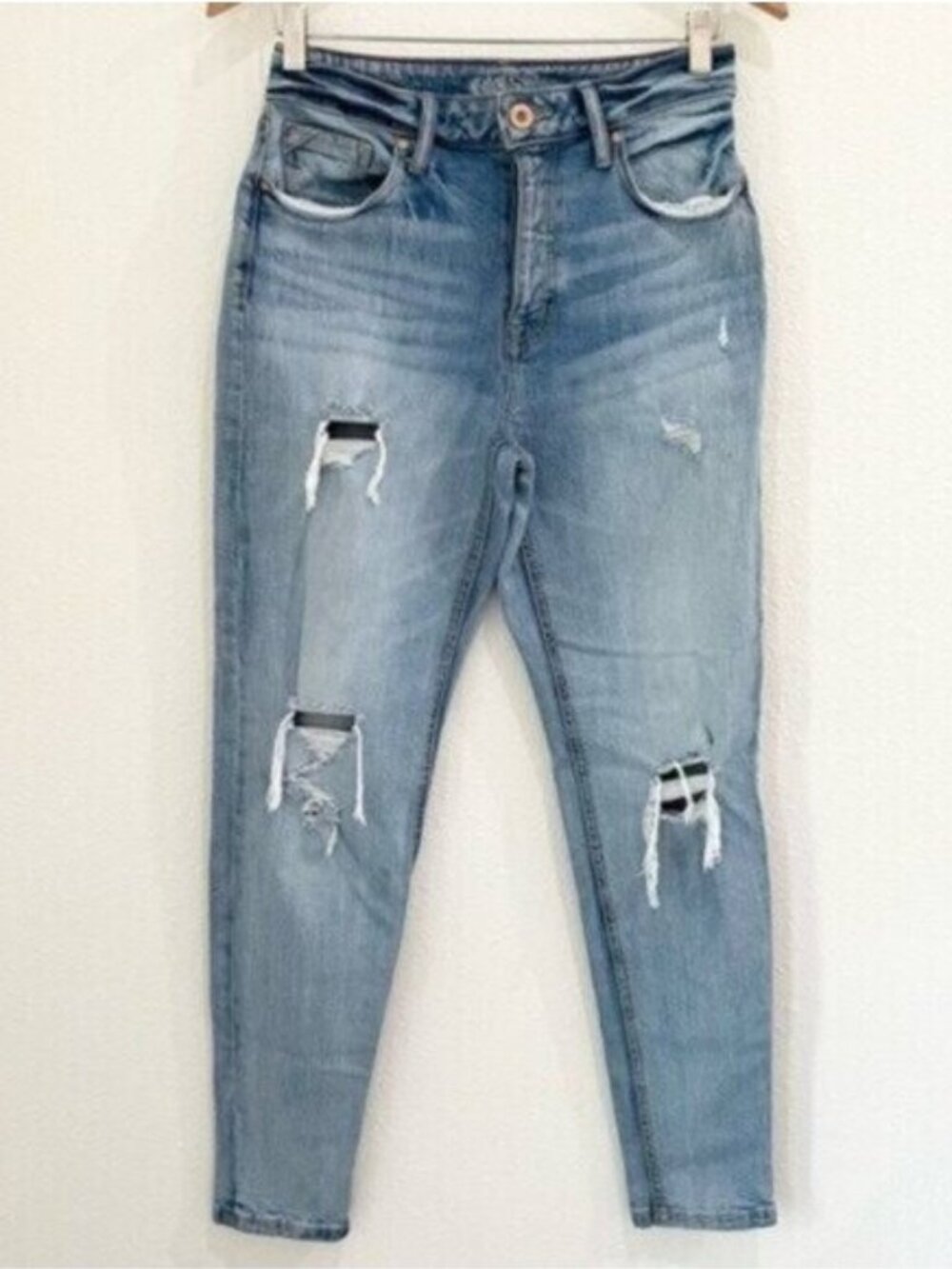 Edgely High Rise Mom Jeans 90’s Casual Distressed Light Blue Everyday